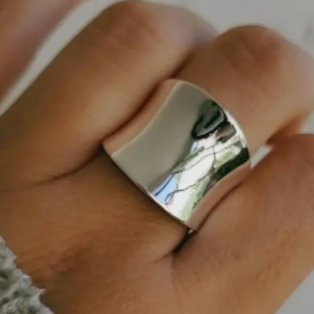 Vintage Boho Style Smooth Concave Wide Cigar Unisex Band Statement Ring - Picture 2 of 4